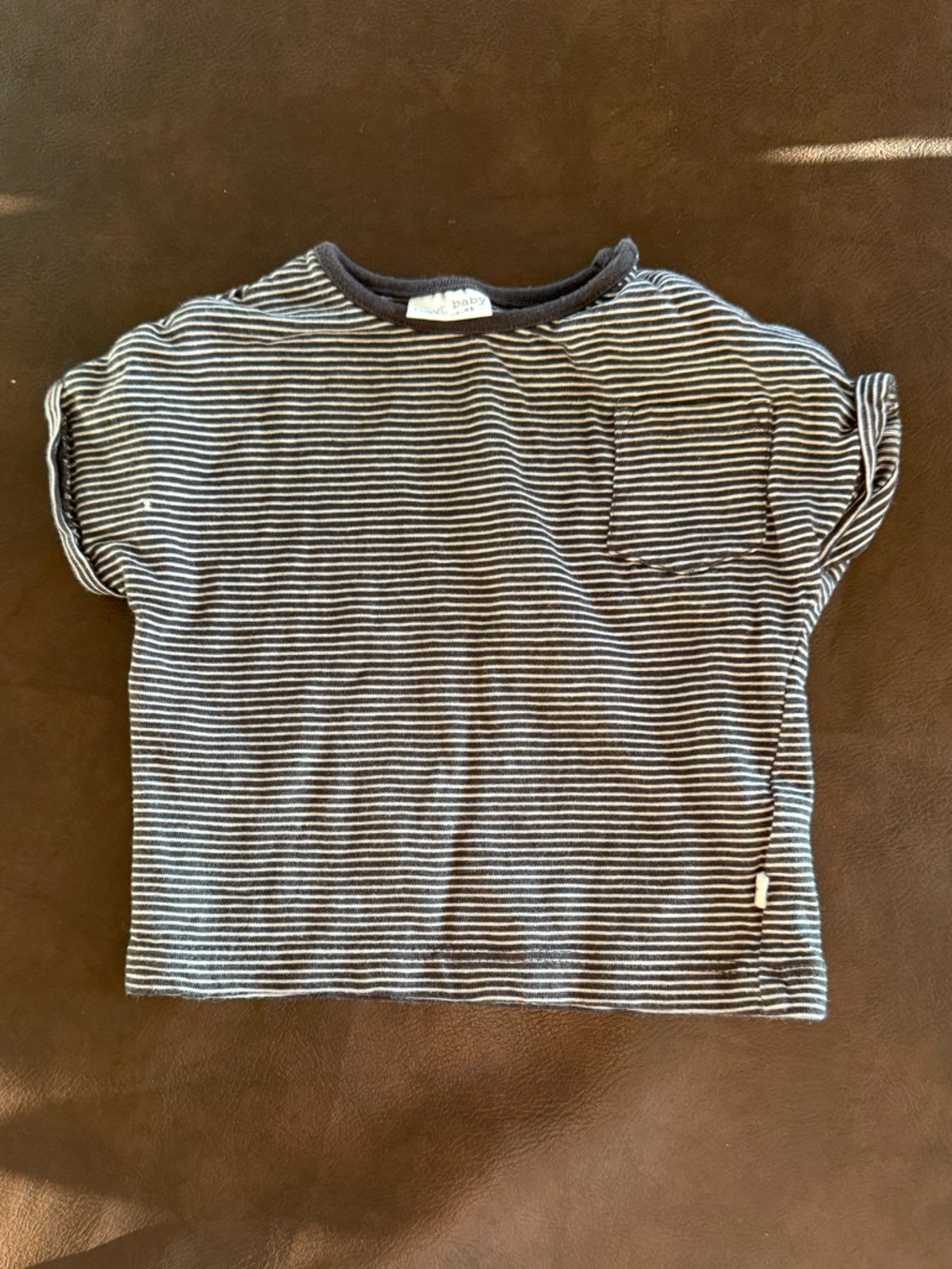 6 H&M Kids Crew Neck T-Shirt Bundle - Navy, Gray, Tan, Cream, White - Picture 8 of 11
